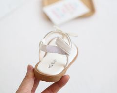 Dép xỏ ngón bé gái có quai sau điệu đà và tiện lợi G0105014