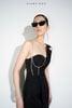 Váy lệch vai cổ vest