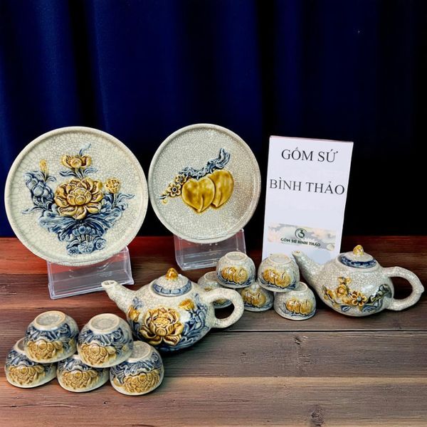  Bộ ấm chén, bộ trà thờ Men rạn Đắp nổi 