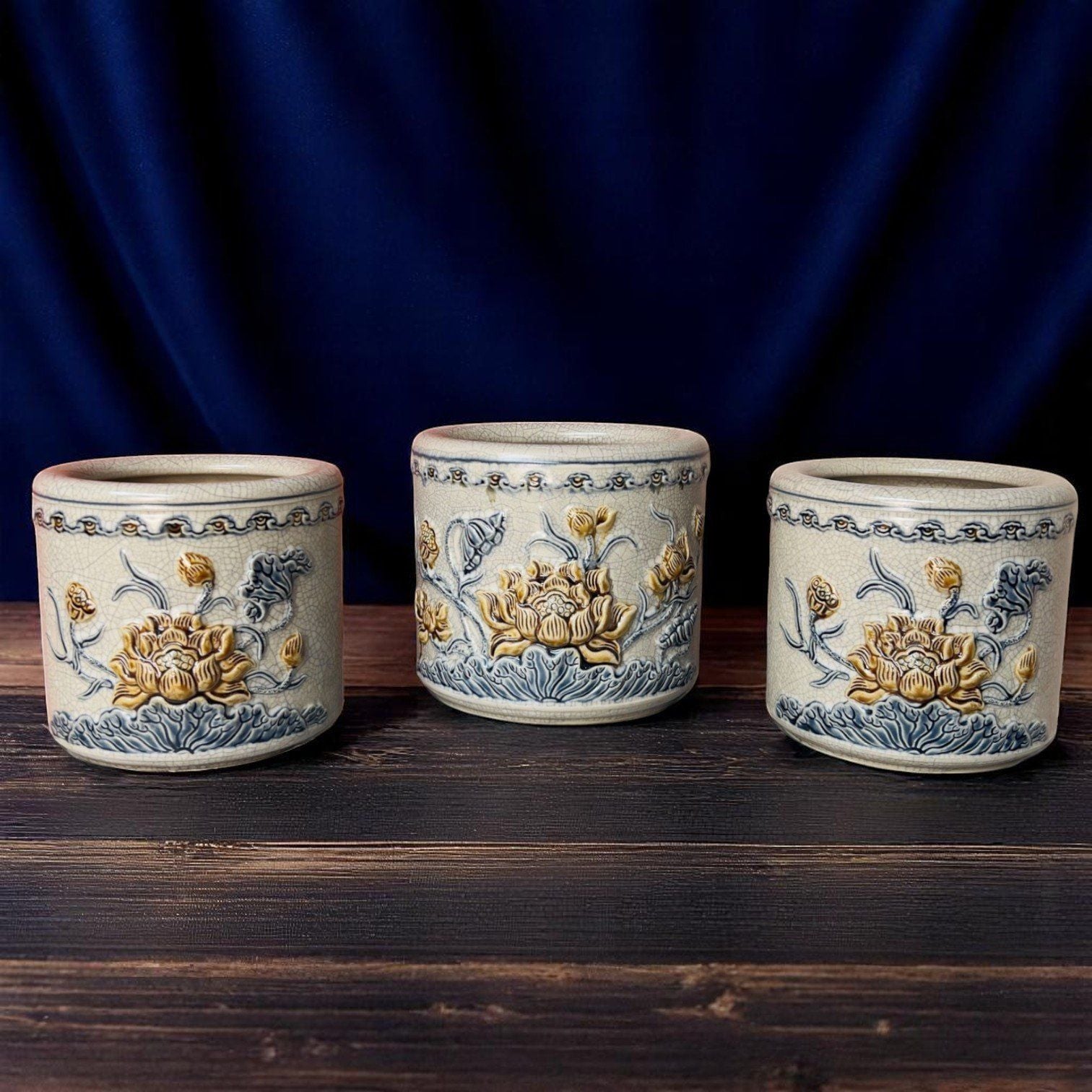  Bát hương họa tiết hoa Sen Men rạn Đắp nổi PA 