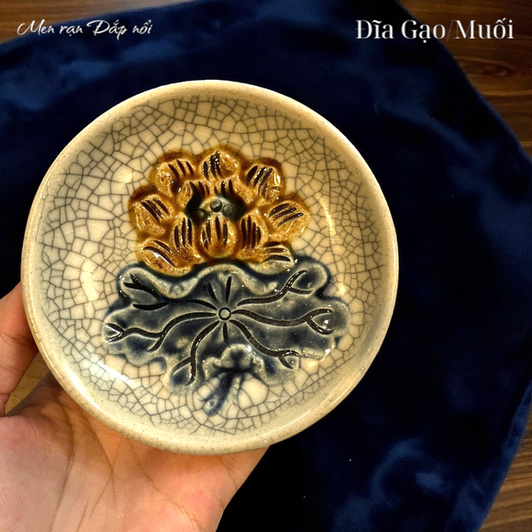  Đĩa muối men rạn đắp nổi PA 