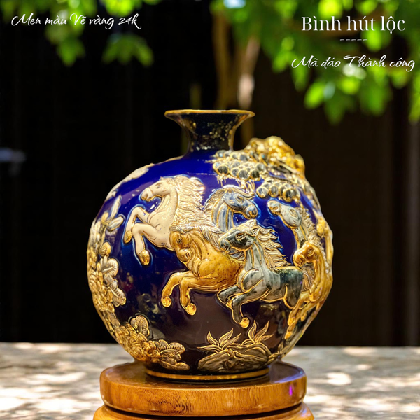  Bình hút tài lộc - Mã đáo thành công - Đắp nổi men màu - Hàng vẽ vàng 24k Cao cấp Bát Tràng HLSAMĐVV 