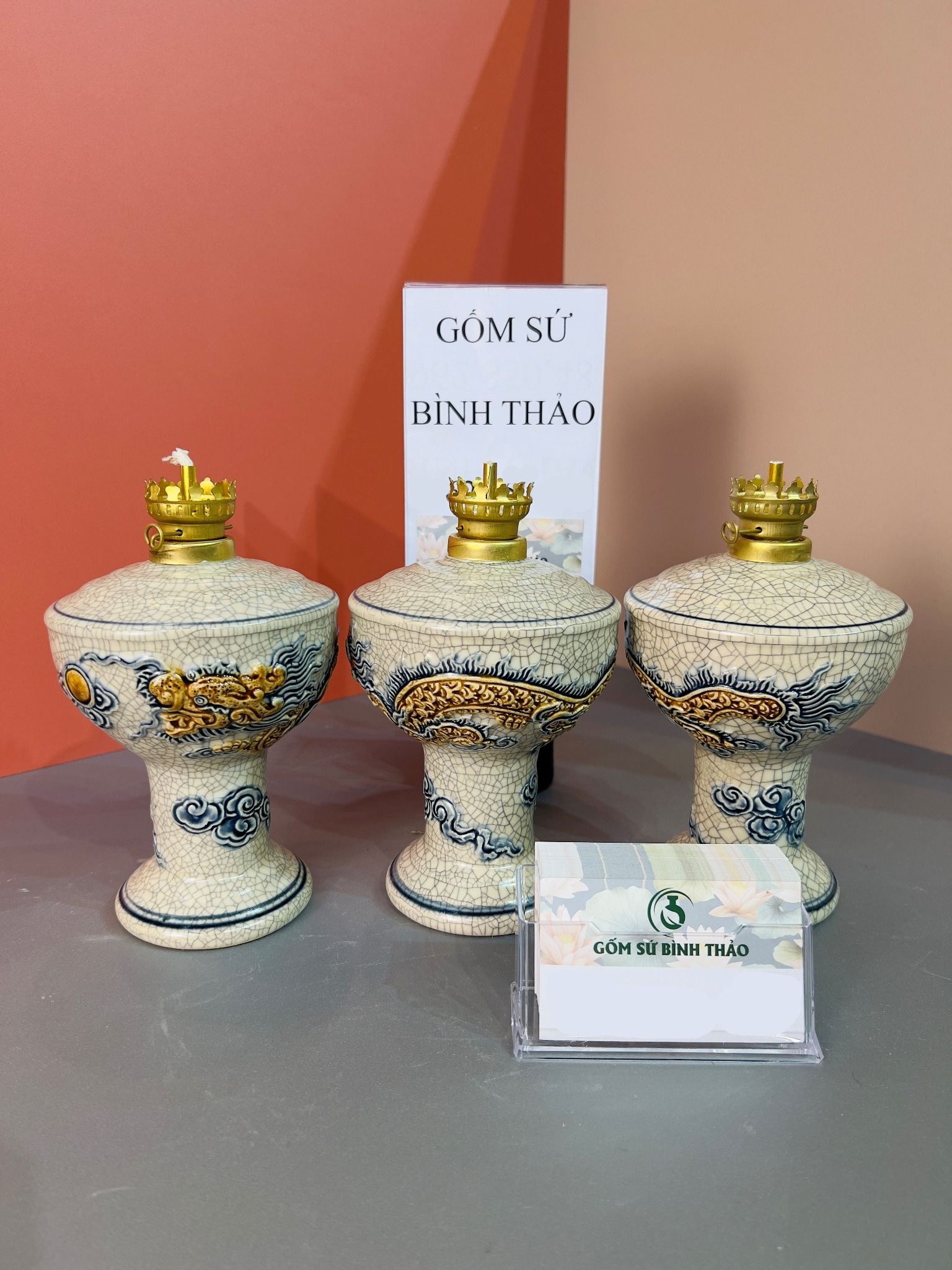  Đèn dầu Vuông Rồng / Sen Men rạn Đắp nổi PA 