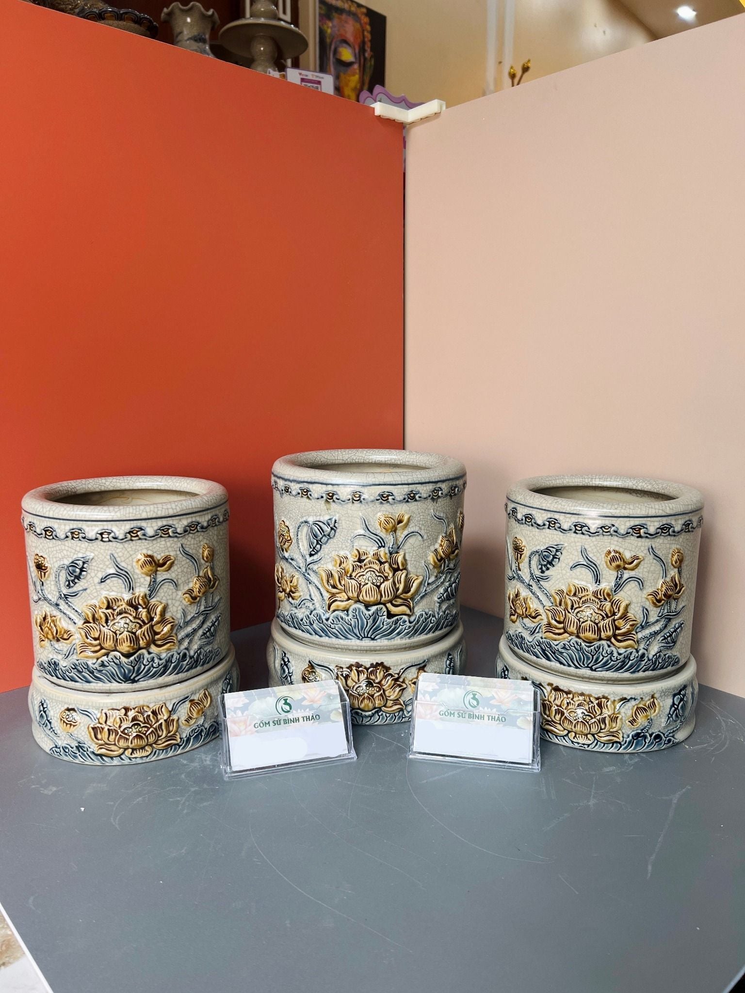  Bát hương họa tiết hoa Sen Men rạn Đắp nổi PA 