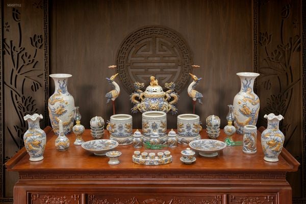  Bộ đồ thờ cúng Gia tiên Gốm sứ Bát Tràng Men rạn Đắp nổi - Hàng chuẩn Nghệ nhân MRBT02 