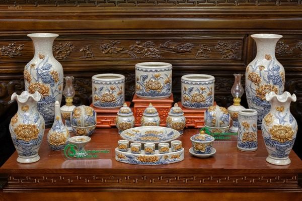  Đồ thờ Bát Tràng Họa tiết Sen Men rạn Đắp nổi - Hàng chuẩn Nghệ nhân MRBT13 