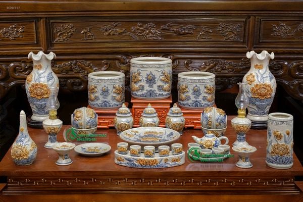  Bộ đồ thờ Gia tiên Cơ bản Men rạn Đắp nổi - Hàng chuẩn Nghệ nhân MRBT15 