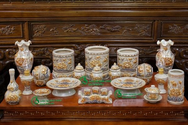  Bồ đồ thờ 3 Bát hương Gốm sứ Bát Tràng Vẽ Vàng 24K Cao cấp Men rạn Đắp nổi - Hàng Nghệ nhân MRVV05 