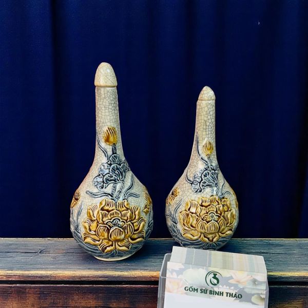  Nậm rượu 1 bầu Sen Men rạn Đắp nổi PA 