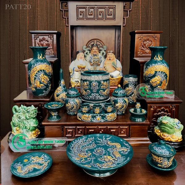  Trọn bộ bàn thờ ông địa Gốm sứ Bát Tràng Hợp mệnh Mộc & Hỏa - Gốm nghệ nhân Bát Tràng PATT20 