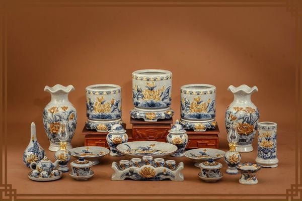  Đồ thờ Gốm sứ Men Rạn cổ Bát Tràng họa tiết sen 
