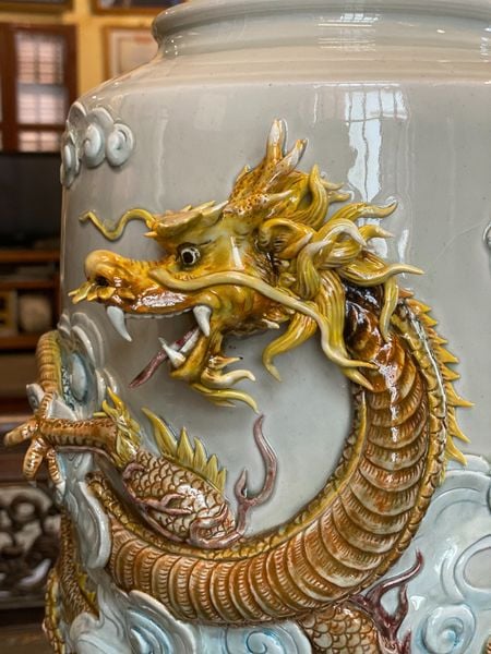  Thạp Rồng Vàng - Nghệ nhân Bát Tràng vuốt tay 