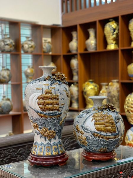  Mai bình Thuận buồm xuôi gió Men rạn đắp nổi - Hàng nghệ nhân Bát Tràng 