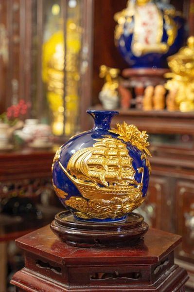  Bình phong thủy thu hút tài lộc Gốm sứ Bát Tràng dát vàng cao cấp HLVHTBDV 