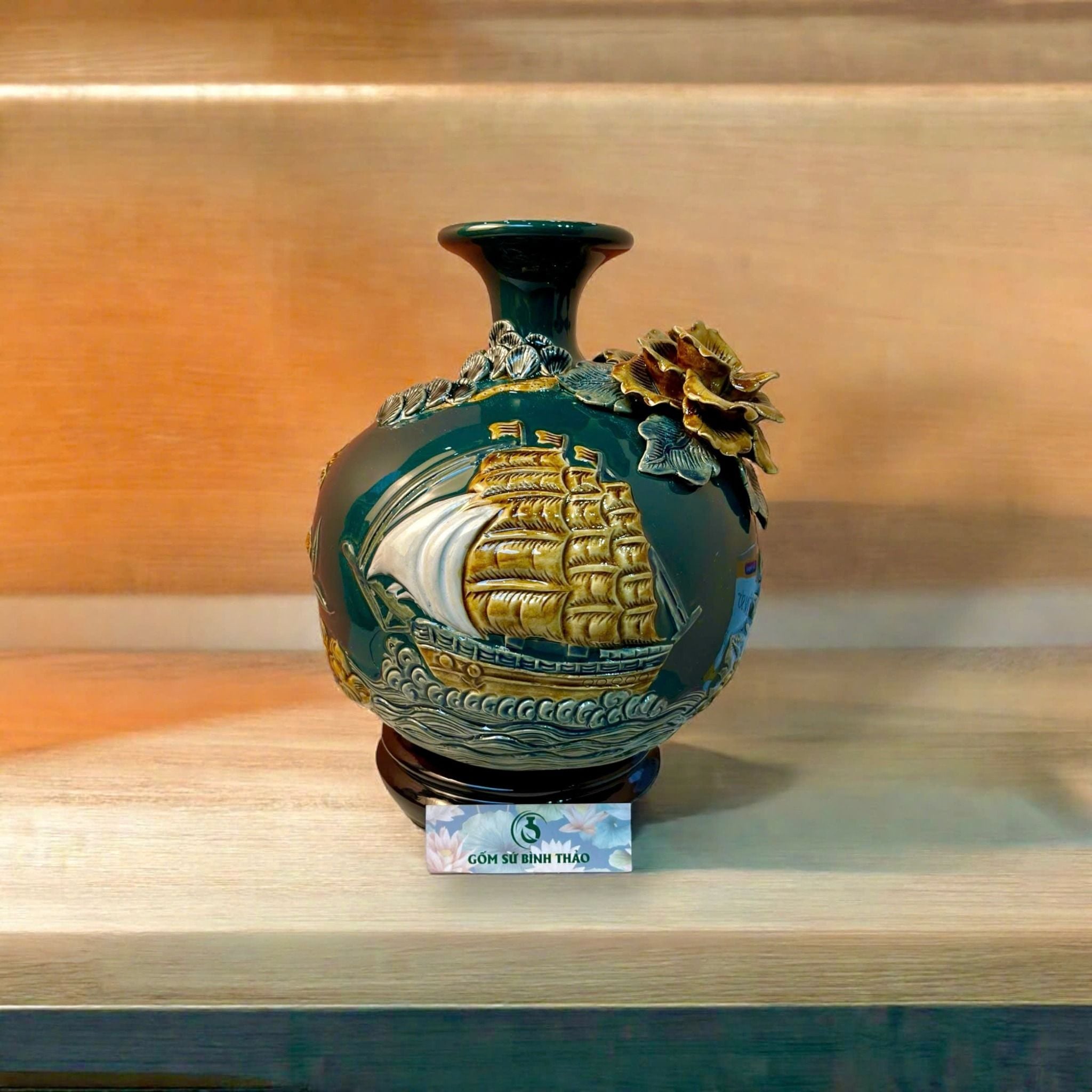  Bình hút lộc Thuận buồm xuôi gió Men Màu đắp nổi - Hàng nghệ nhân Bát Tràng HLHNTB 