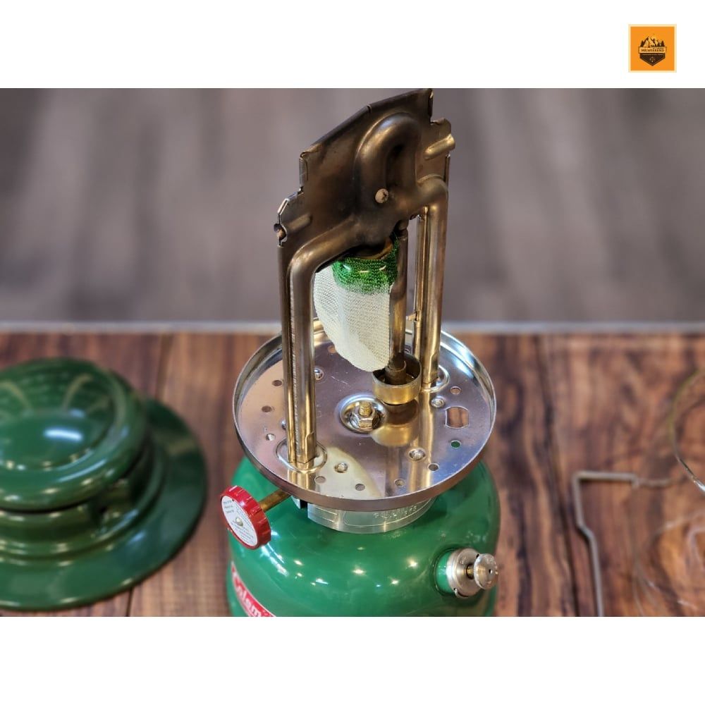 Đèn Măng Xông Coleman 639 Canadian Kerosene Lantern Date 1974 ( Used )