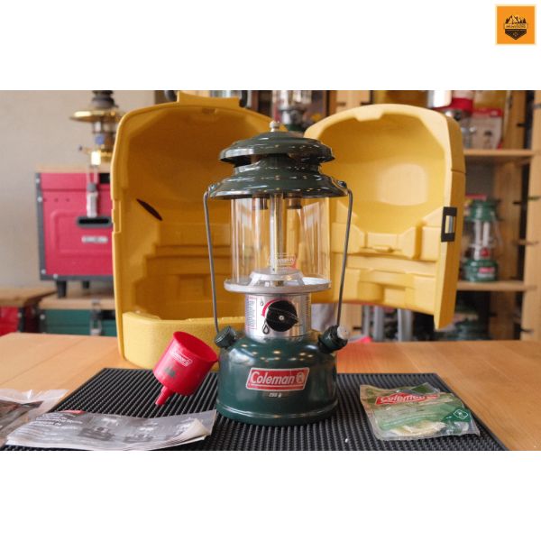 Đèn Măng Xông Vintage Coleman Adjustable Two Mantle Lantern 288A Date 3/1999