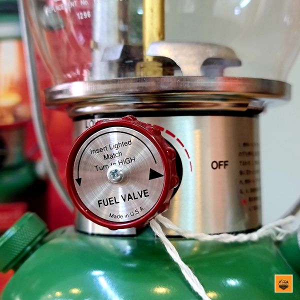 Đèn Măng Xông Coleman 200B Lantern ( Date 1997 ) New Full Box