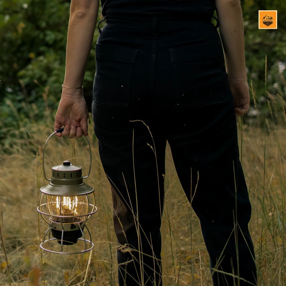 Đèn Barebones Railroad Lantern