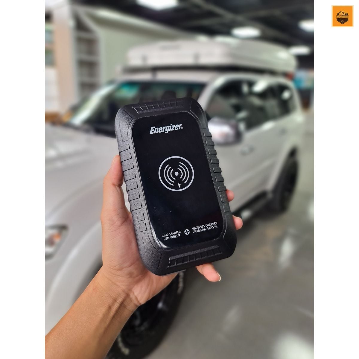 Kích bình dành cho xe hơi Energizer Jumpstarter + Qi wireless charging Powerbank