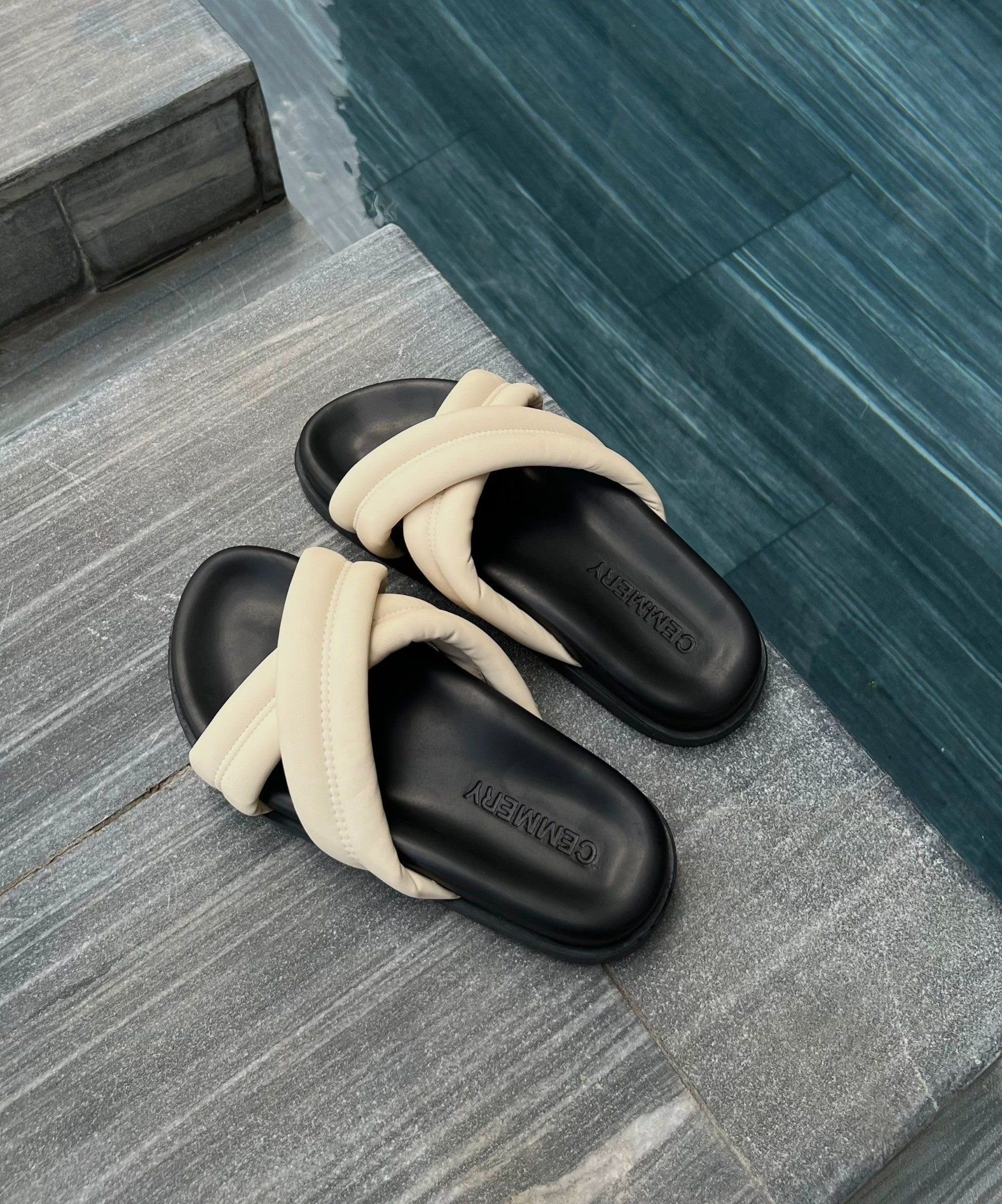  DÉP QUAI CHÉO CEMMERY - CROSS SANDALS 