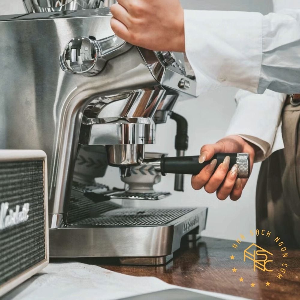 Máy pha cà phê Delonghi EC9355.M