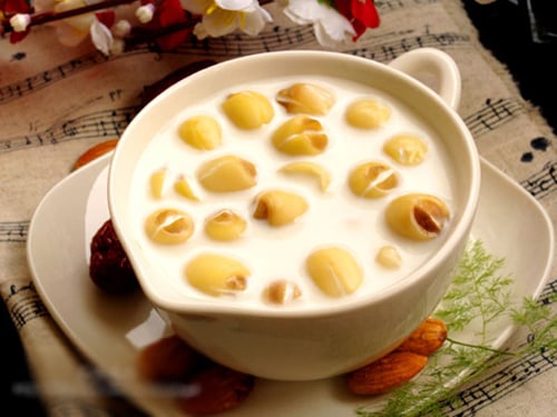 cach-nau-che-hat-sen-hanh-nhan-thom-ngon-het-y