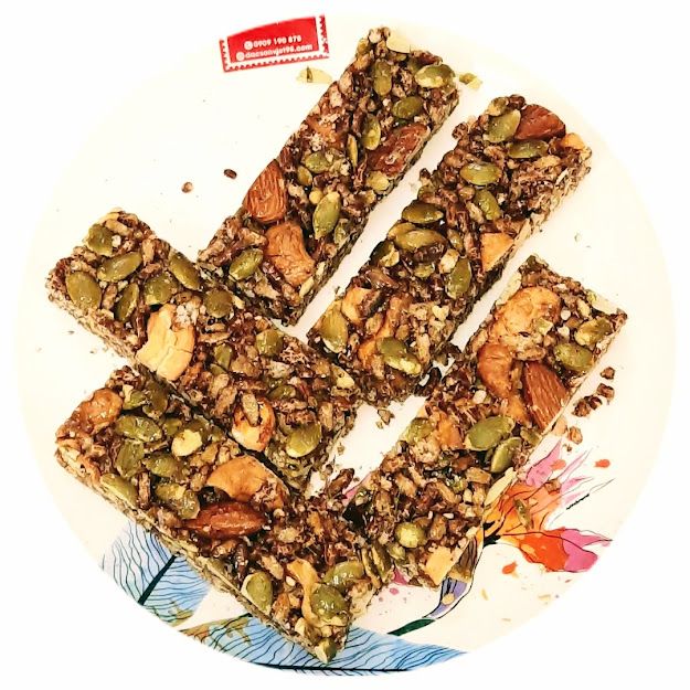 GRANOLA - THANH GẠO LỨT MIX HẠT DINH DƯỠNG, KHOAI MÔN, BÍ ĐỎ, HẠT SEN, ĐẬU ĐEN, RONG BIỂN