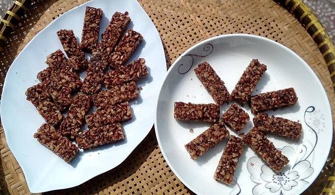 KẸO GẠO LỨT