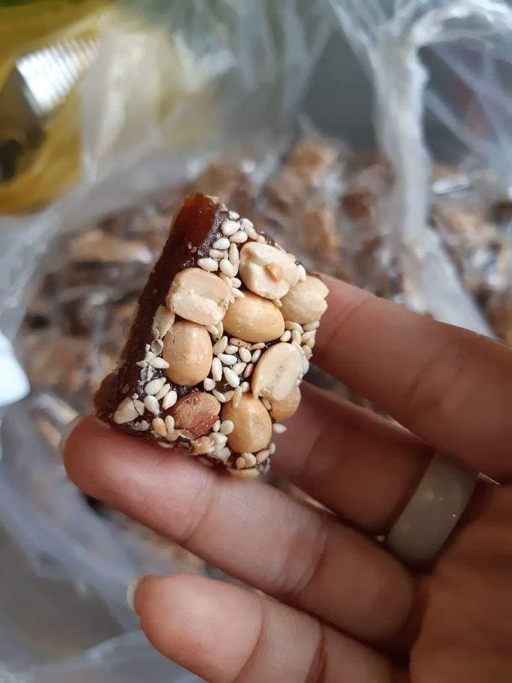 MỨT KHÓM (THƠM, DỨA) TÂN PHƯỚC TIỀN GIANG