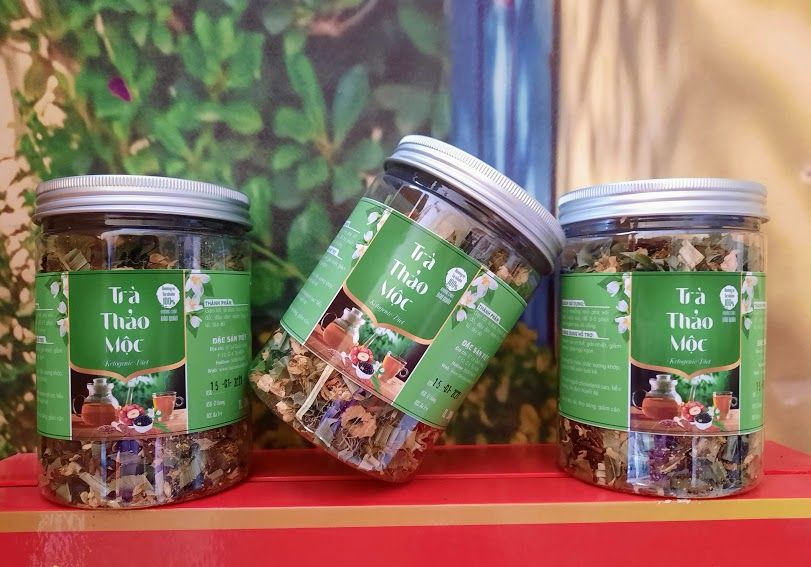 TRÀ THẢO MỘC GẠO LỨT