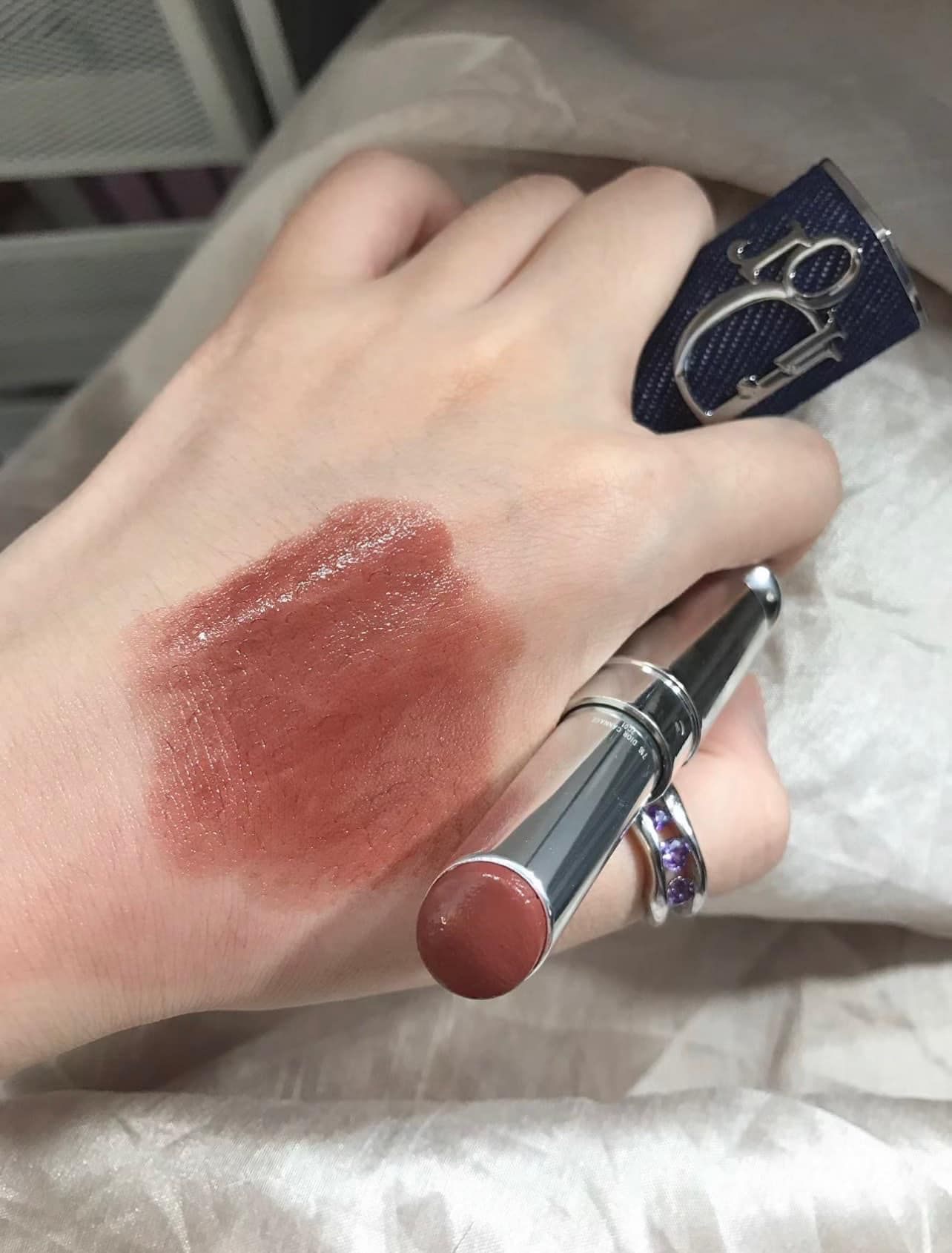 Son Dior Addict Refillable Hydrating Shine Lipstick 716 Dior