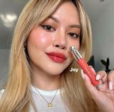  Son Rare Beauty Soft Pinch Tinted Lip Oil màu Joy 