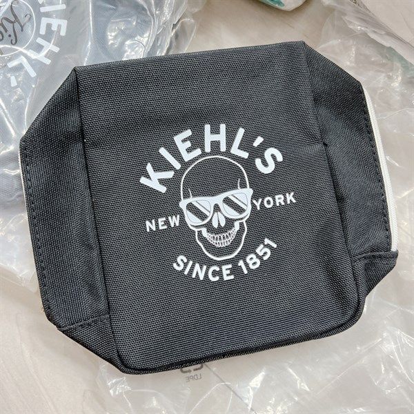  Túi Đựng Mỹ Phẩm Kiehls Đầu Lâu 14x17x6cm 