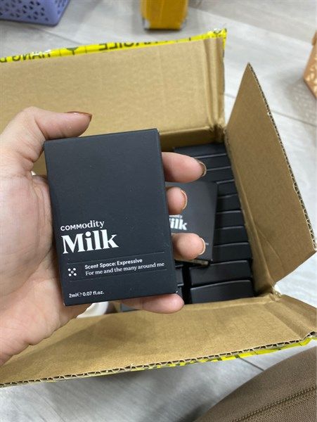  Vial nước hoa Commodity Milk Expressive Perfume Spray 2ml 