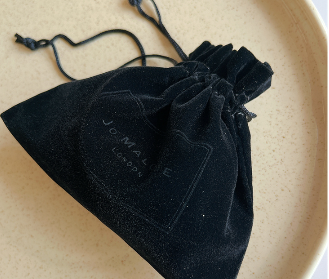  Túi Dây Rút Jo Malone Màu Đen Chất Nhung 12.5x11.5cm 