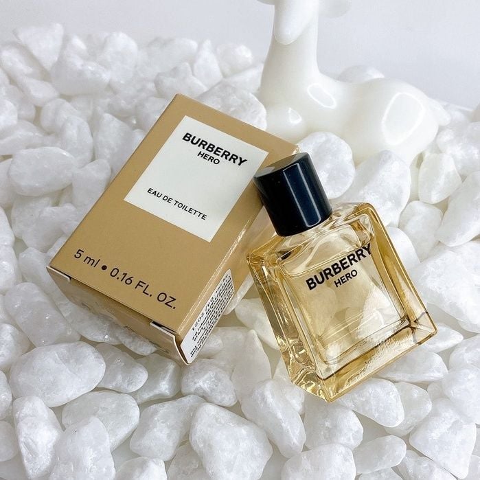 Burberry 5ml gia bao cheap nhieu