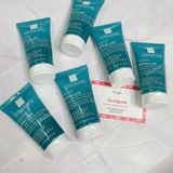  Gel rửa mặt và tắm Effaclar Micro -Peeling Purifying La Roche Posay 50ml Giúp làm sạch bã nhờn, giảm mụn, lỗ chân lông 