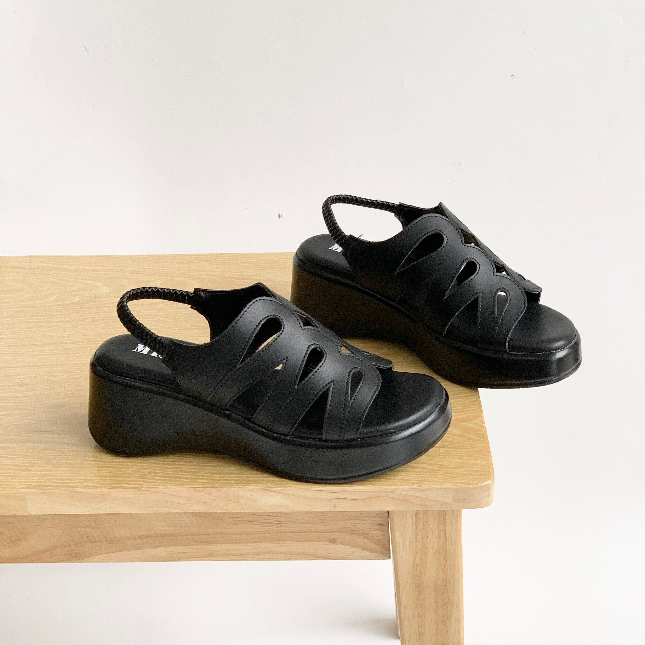  Sandal bánh mì nữ quai cắt laze MT131 