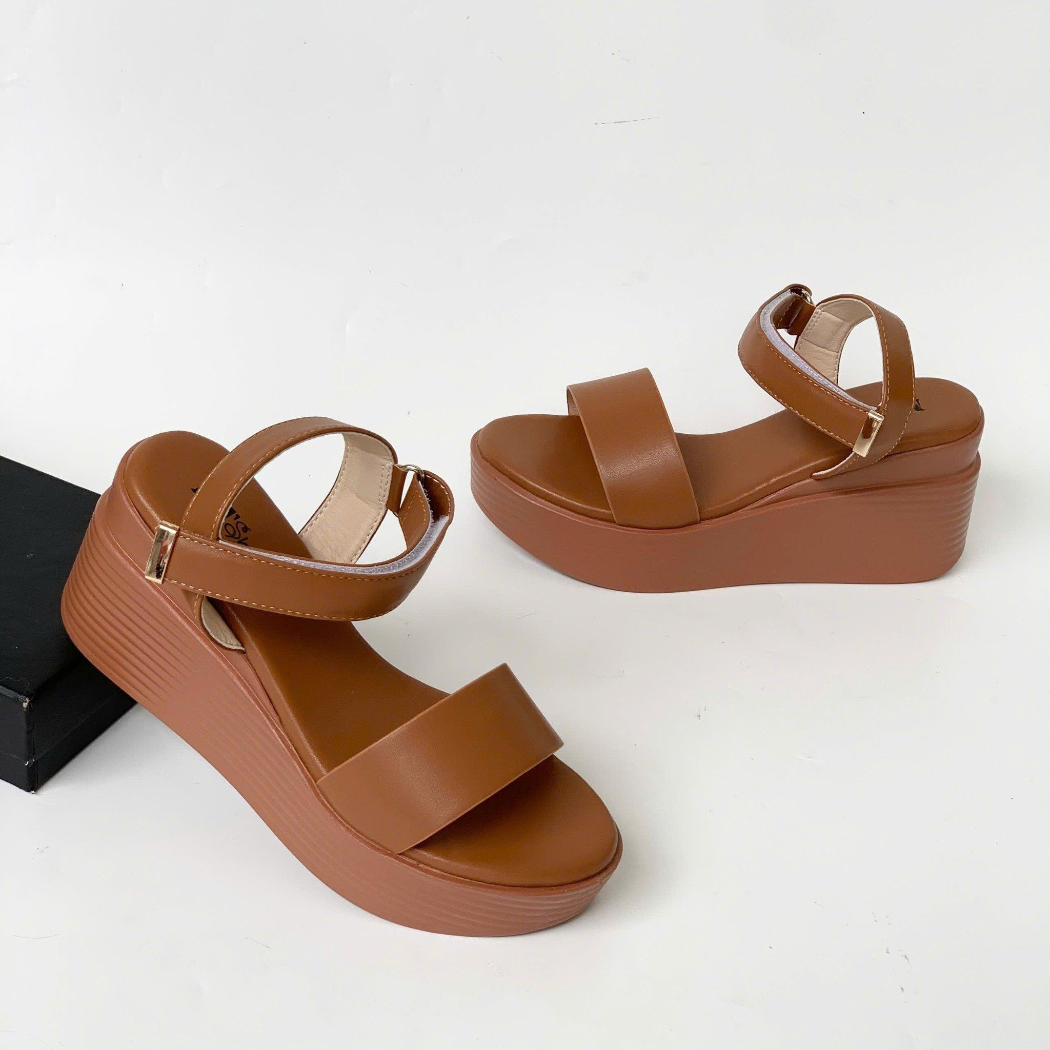  Sandal xuồng quai ngang đế 8cm 134 