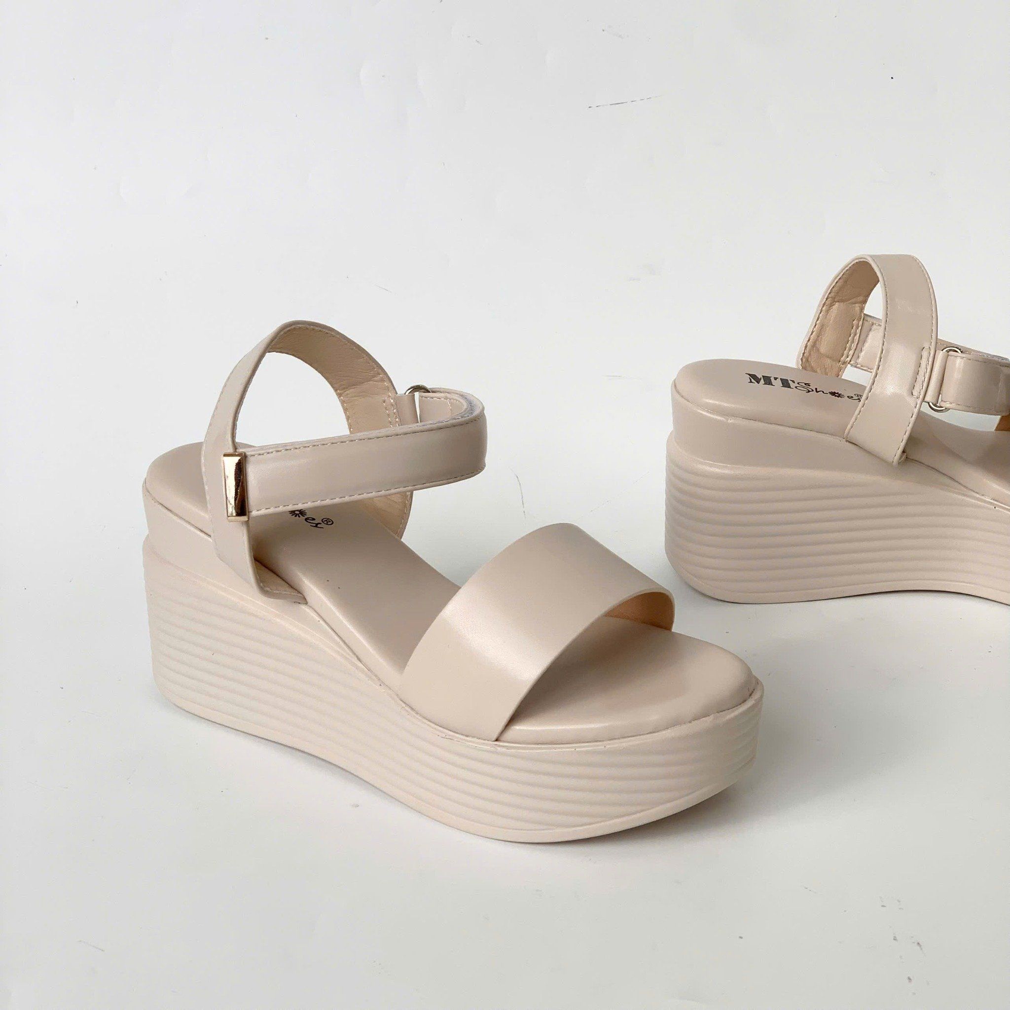  Sandal xuồng quai ngang đế 8cm 134 