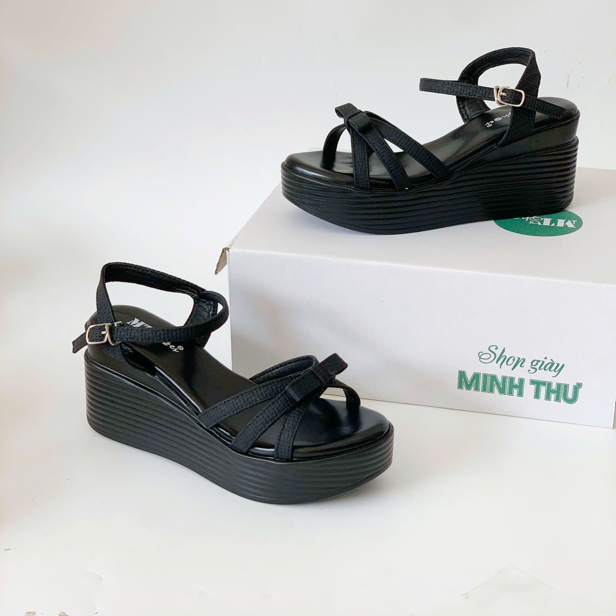  Giày sandal nữ quai phối nơ xinh MT140 