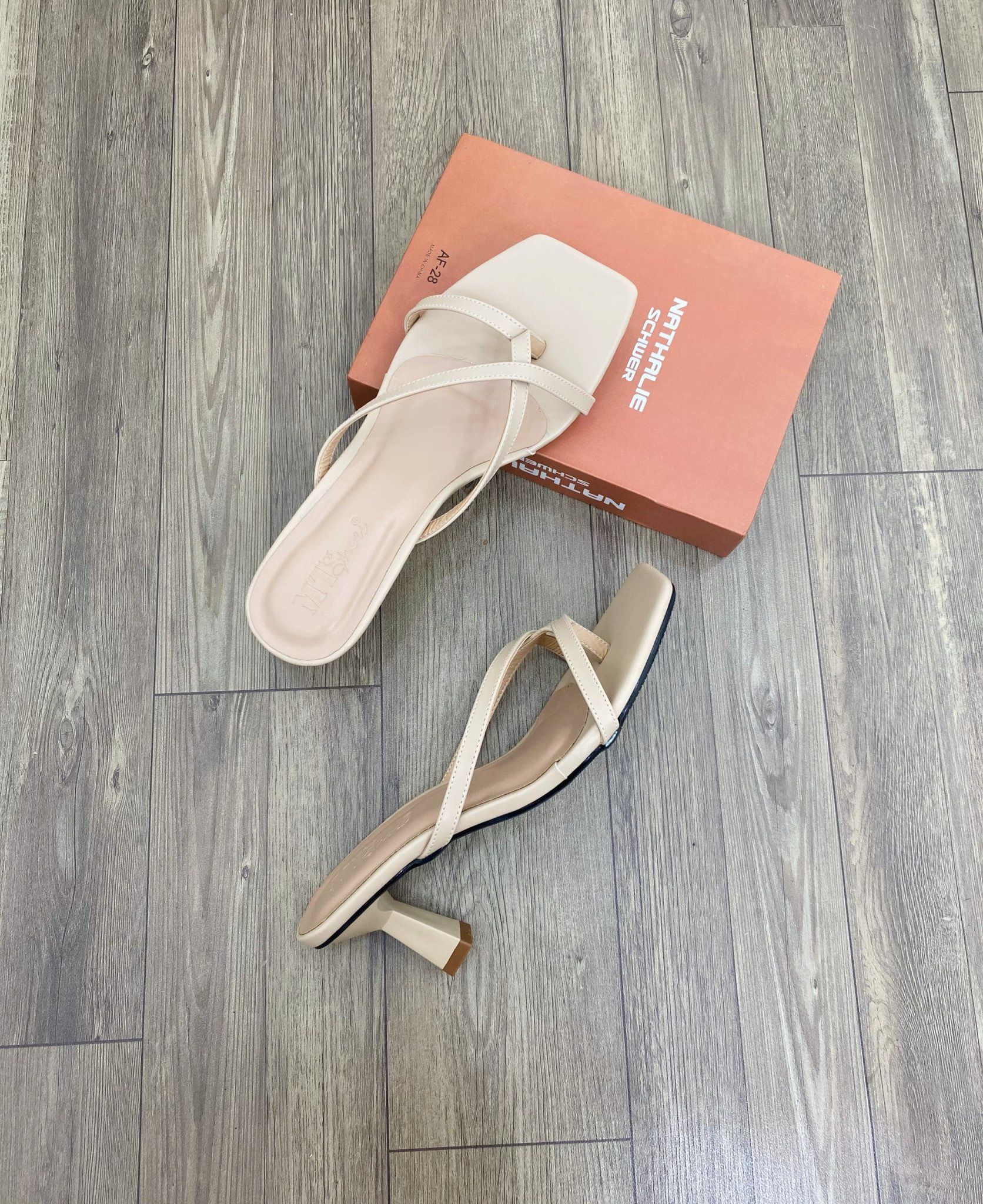  Guốc nhọn 5cm quai dây kẹp MT61 