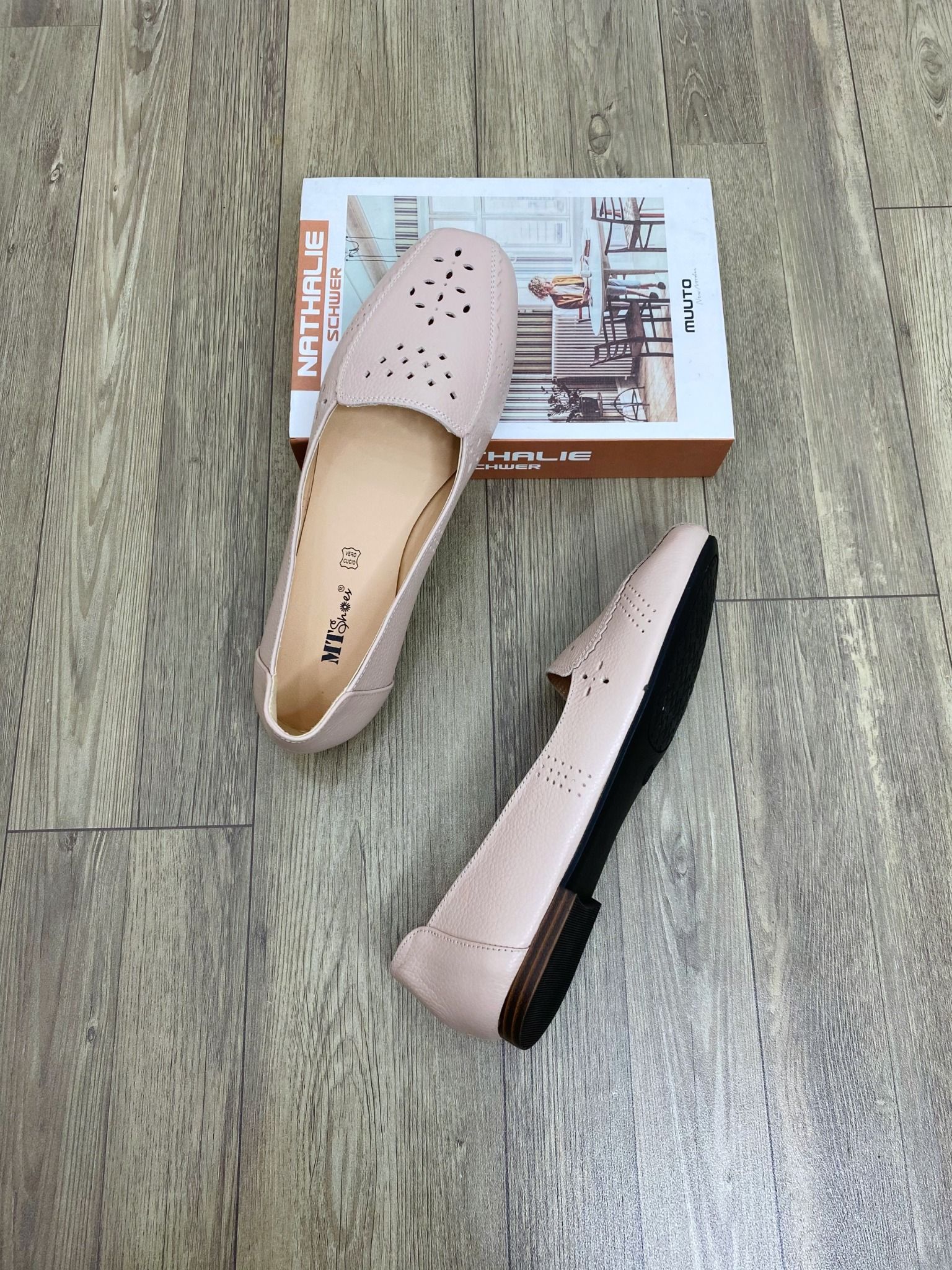  Búp bê lưỡi gà lazer MT262 