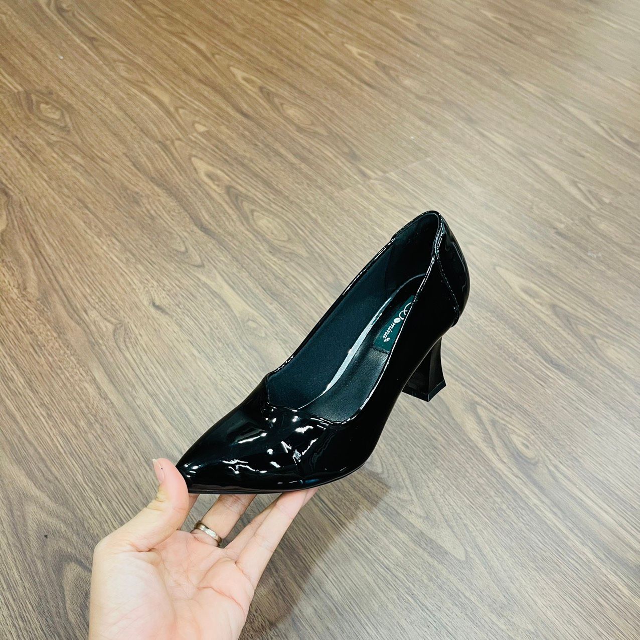  Giày cao gót 7cm ốp đồng xẻ tim giữa MT264 