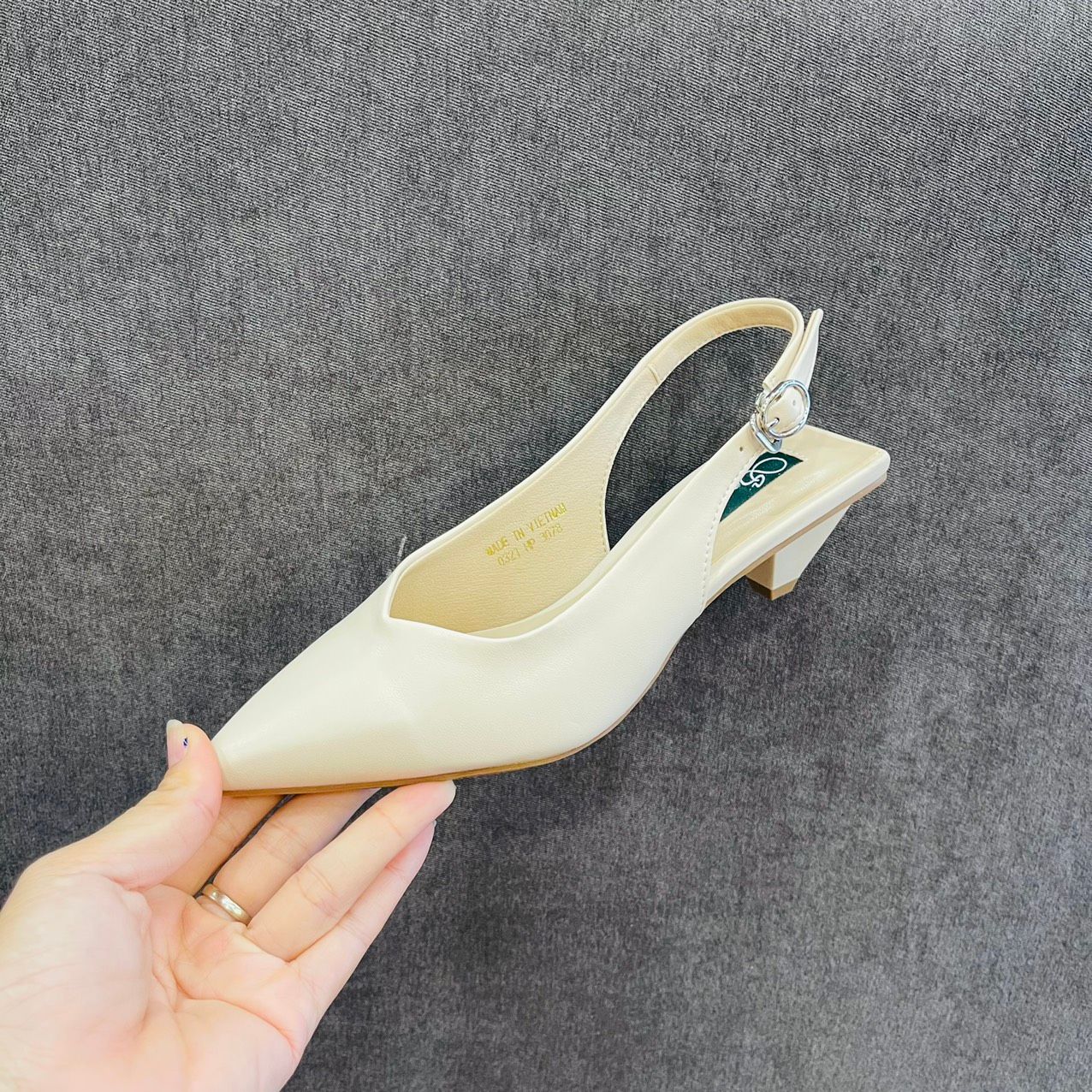  Xăng đan 3cm mũi xẻ tim, gót tam giác MT3078 