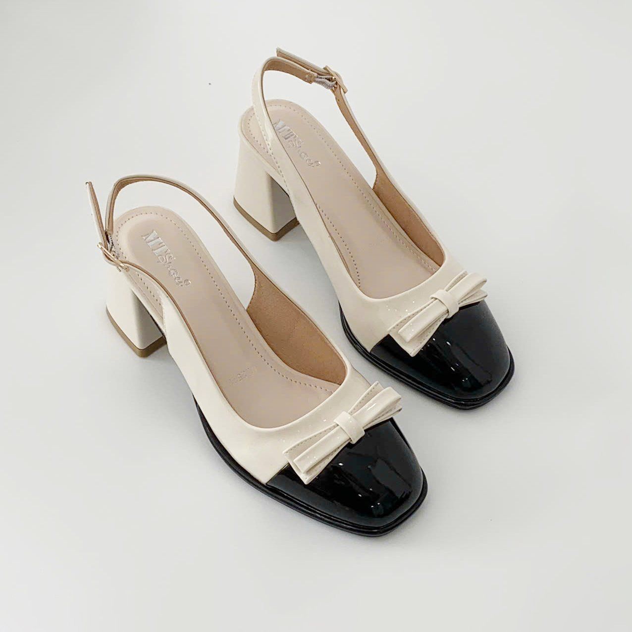  Giày sandal  mũi tròn phối nơ xinh MT2521 
