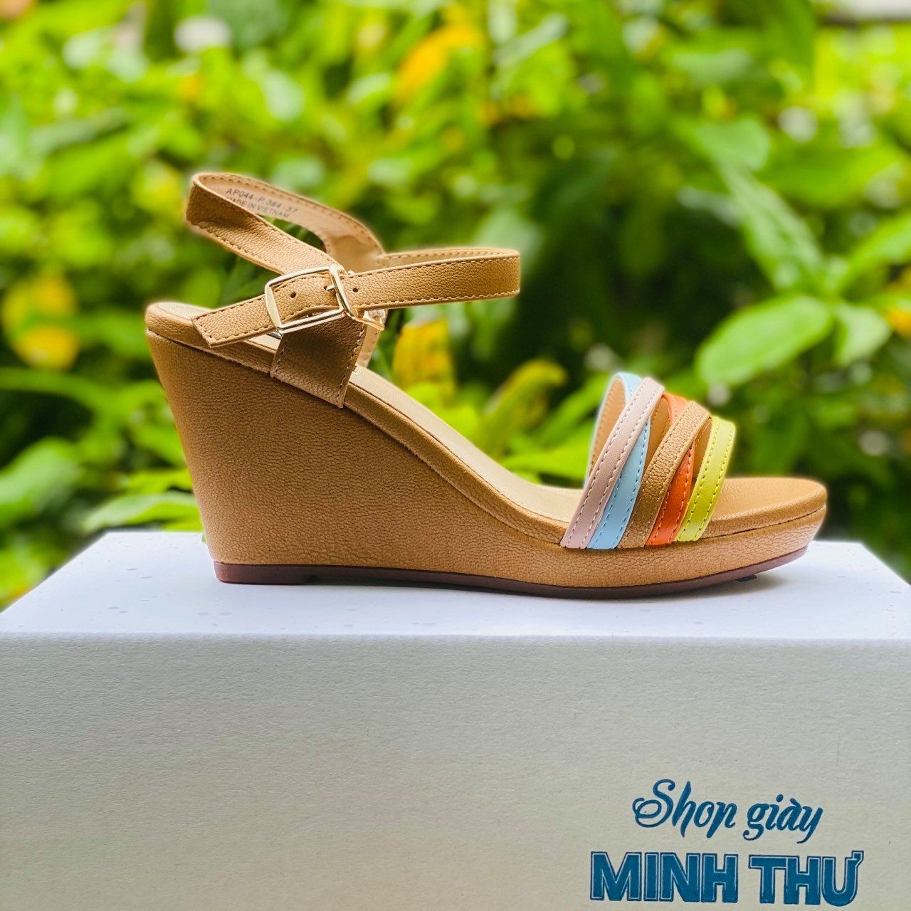  Xuồng cao cấp quai nhiều màu MT384 