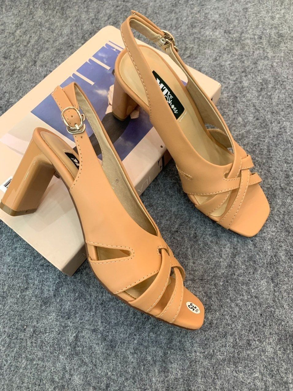  Giày sandal nữ gót trụ 7cm , sục hở mũi 484 