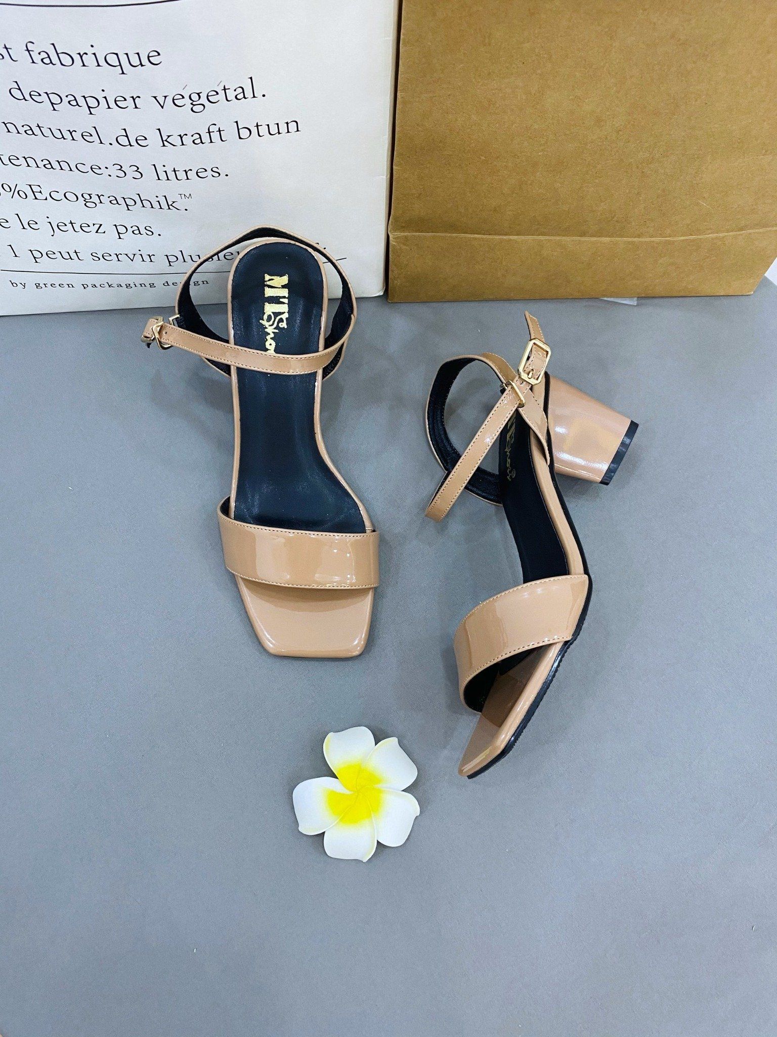 Sandal mũi vuông quai ngang 5cm MT595 